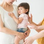赤ちゃんの場所見知りとは？その原因と対応方法