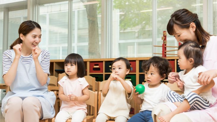 保育園で社会性を育む方法と2歳児の集団生活への不安解消ガイド