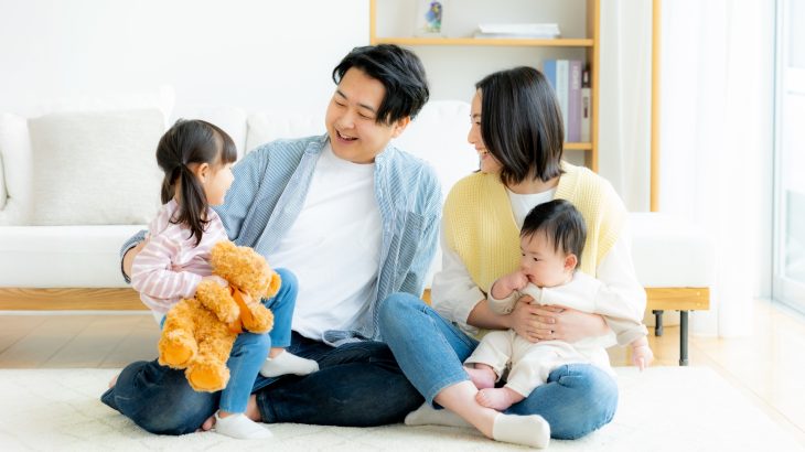 子どもが人見知りをしない年齢別の特徴と親の接し方