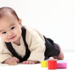 赤ちゃんと楽しむ！手作りおもちゃで育児をもっと楽しく