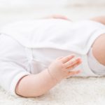 赤ちゃんの汗疹（あせも）対策　～原因と見分け方、保育園選びのポイント～