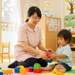 【初めての保活】保育園のスケジュール完全ガイド！0歳からの1日の流れ・昼寝・急な呼び出しまで徹底解説