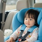 【もう焦らない！】赤ちゃんが車で泣く原因と対策ガイド｜チャイルドシートで泣き止むコツを徹底解説